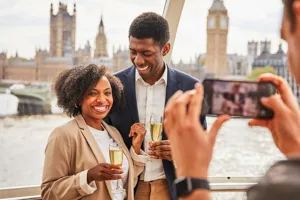 Elvis London Eye Champagne Experience Older Couple 080 Copy (1)