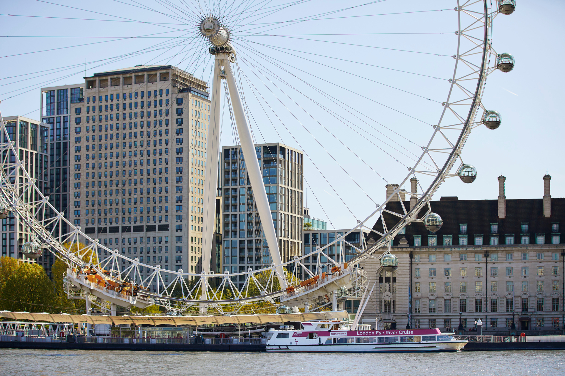 A picture of the London Eye River Cruise.