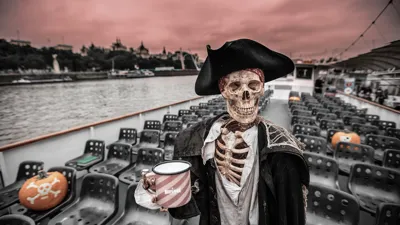 Spooky London Eye Halloween River Cruise