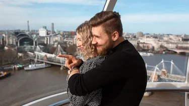 Couple on london eye