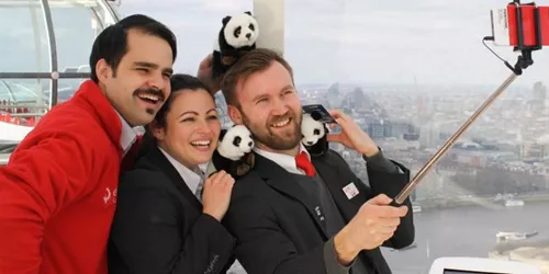 London eye staff holding WWF bears on pod
