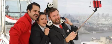 London eye staff holding WWF bears on pod