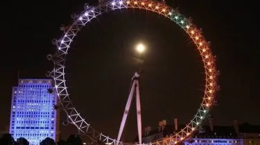 London Eye lit up for rugby